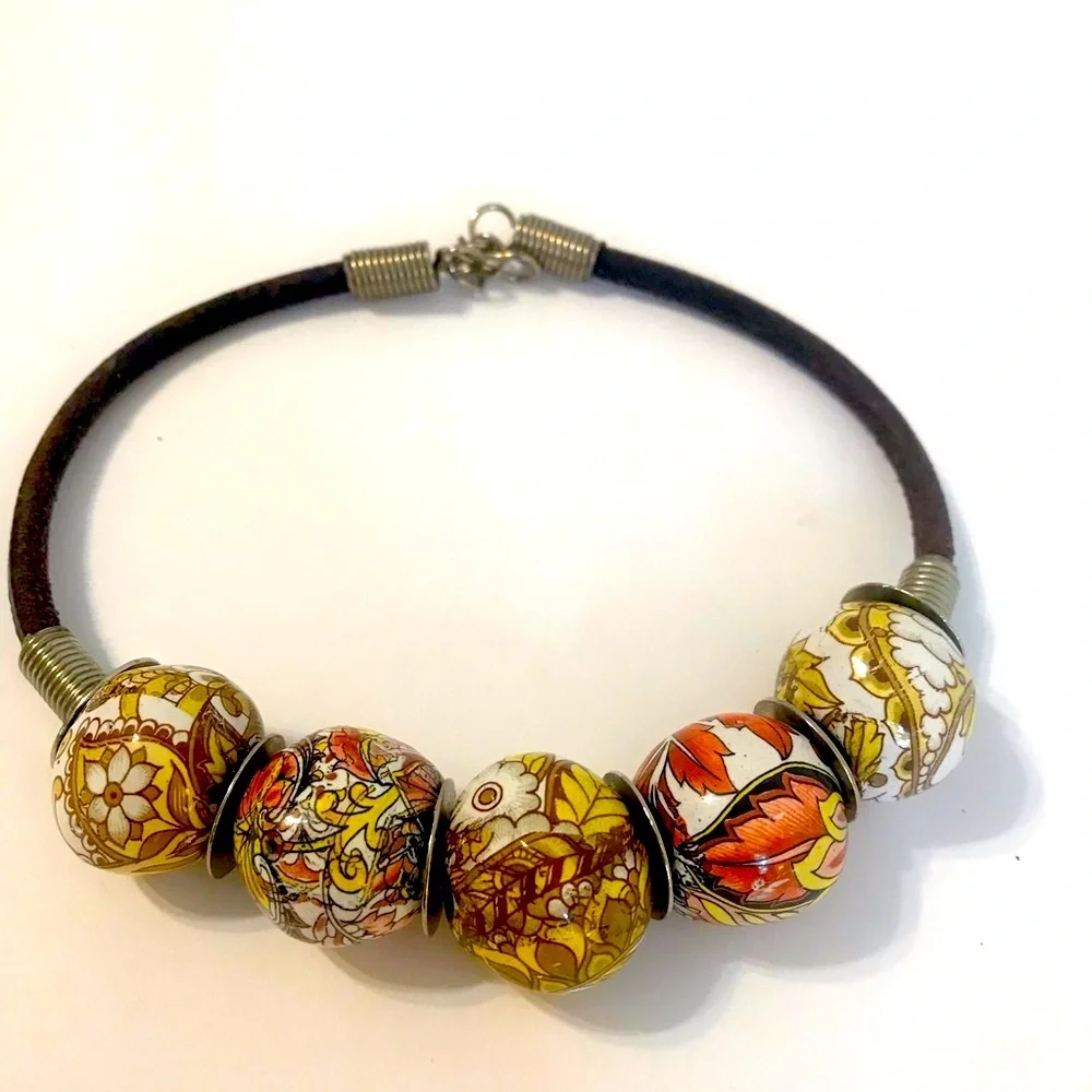 Choker large Venetian hand made beads vintage seventies colors cool on your neck